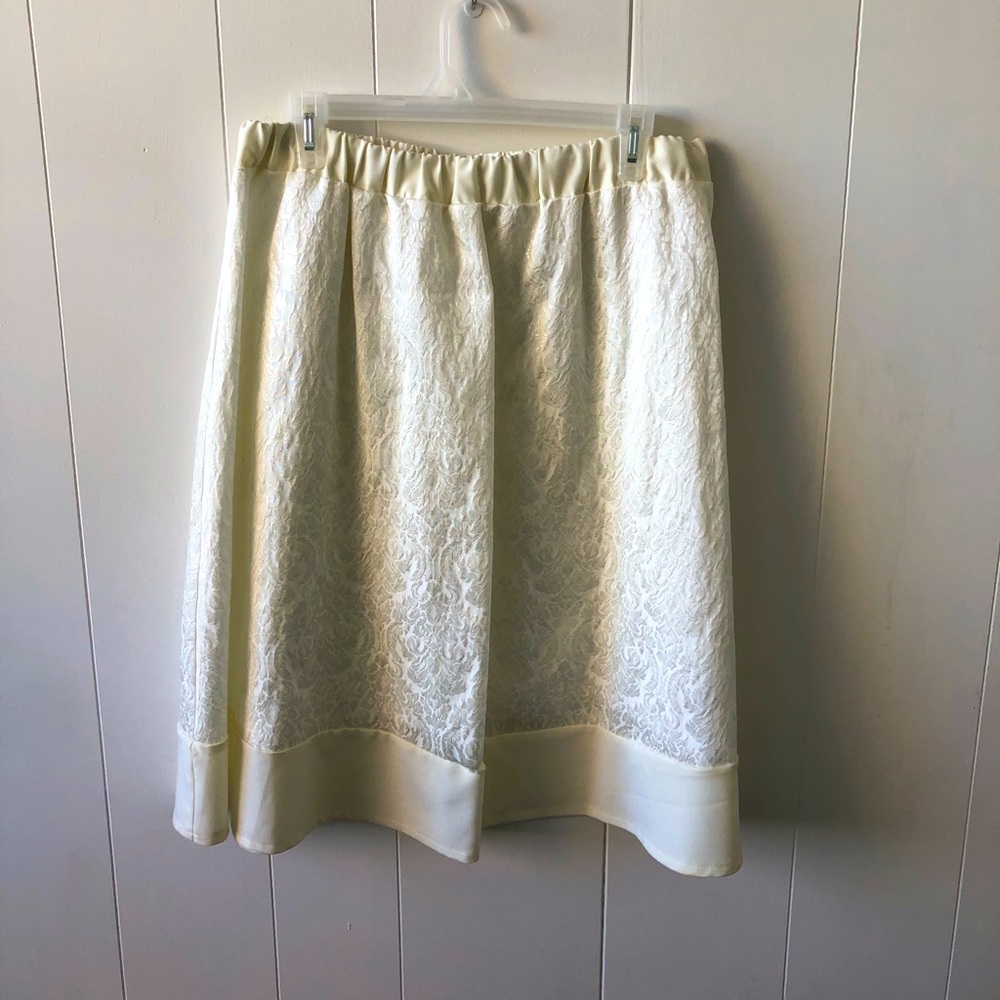 Off White Knee Length Skirt